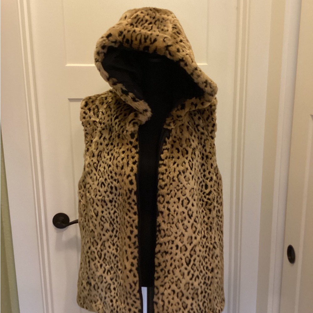 Faux Leopard Print Hooded Vest - Tan & Black